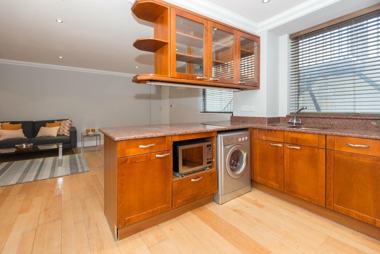 One Bedroom Hyde Park Apartment London Exterior photo